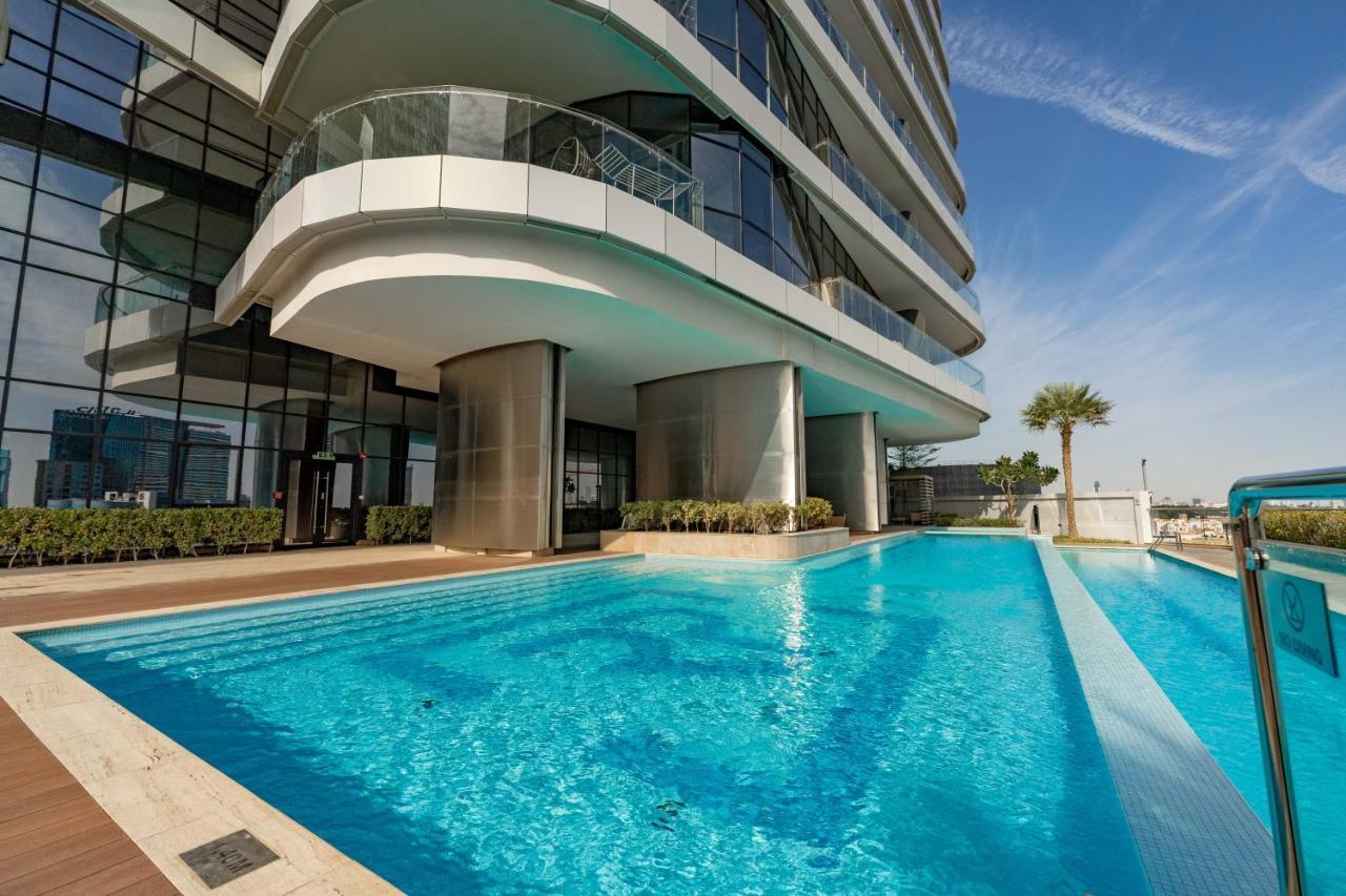 Fam Living - Rp Heights - 3 Mins Walk To Burj Khalifa & Dubai Mall Downtown Dubái Exterior foto