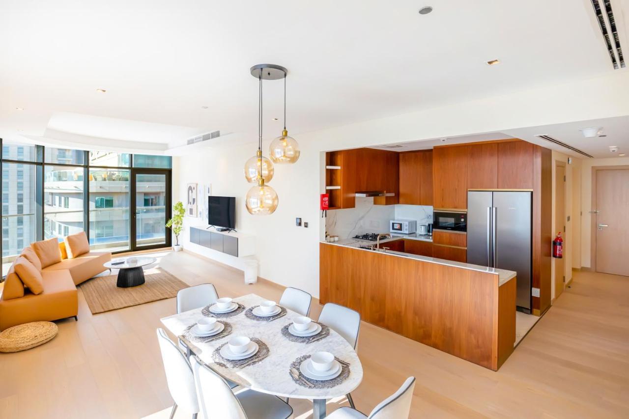 Fam Living - Rp Heights - 3 Mins Walk To Burj Khalifa & Dubai Mall Downtown Dubái Exterior foto
