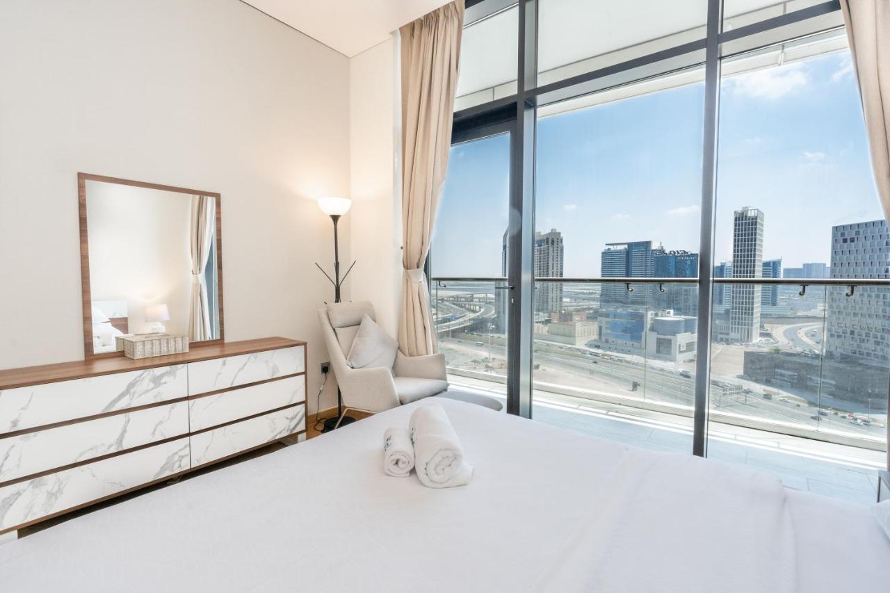 Fam Living - Rp Heights - 3 Mins Walk To Burj Khalifa & Dubai Mall Downtown Dubái Exterior foto