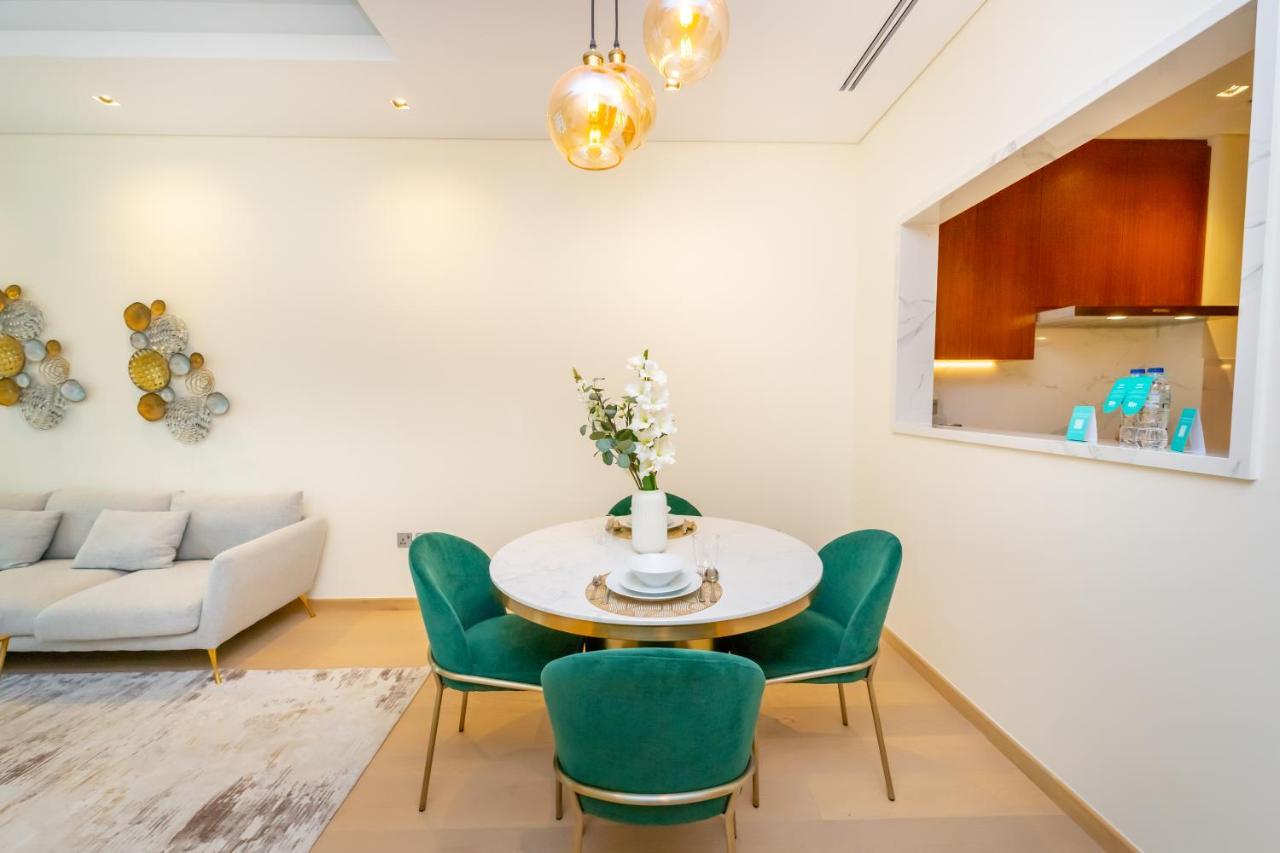 Fam Living - Rp Heights - 3 Mins Walk To Burj Khalifa & Dubai Mall Downtown Dubái Exterior foto