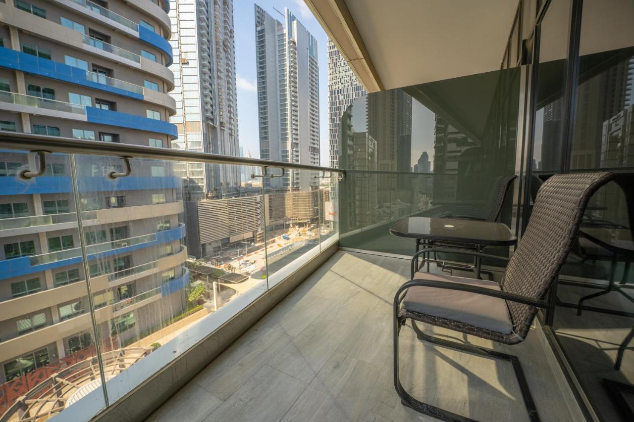 Fam Living - Rp Heights - 3 Mins Walk To Burj Khalifa & Dubai Mall Downtown Dubái Exterior foto