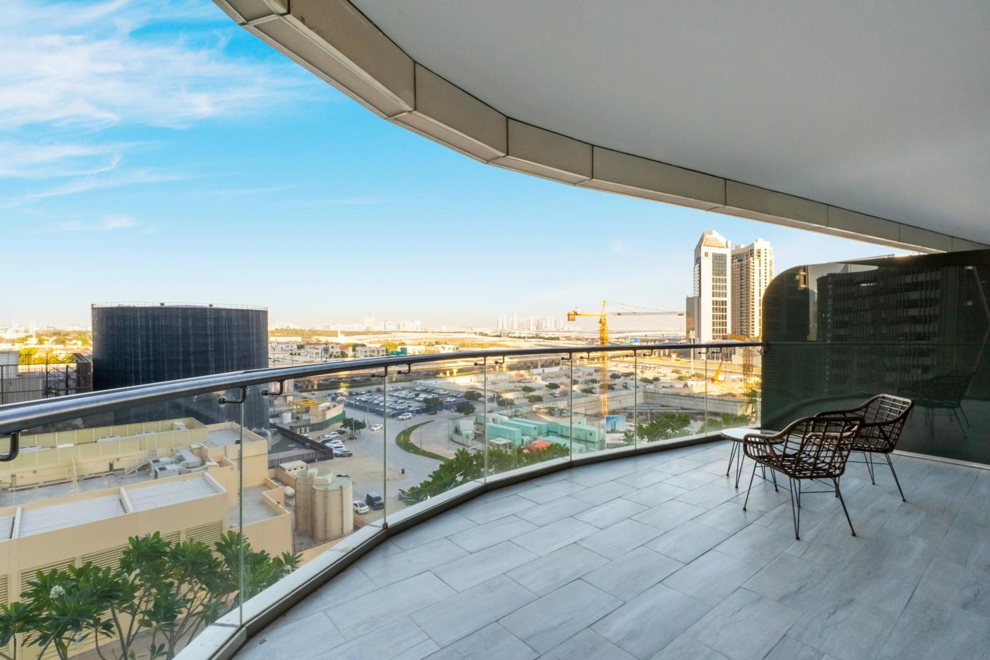 Fam Living - Rp Heights - 3 Mins Walk To Burj Khalifa & Dubai Mall Downtown Dubái Exterior foto